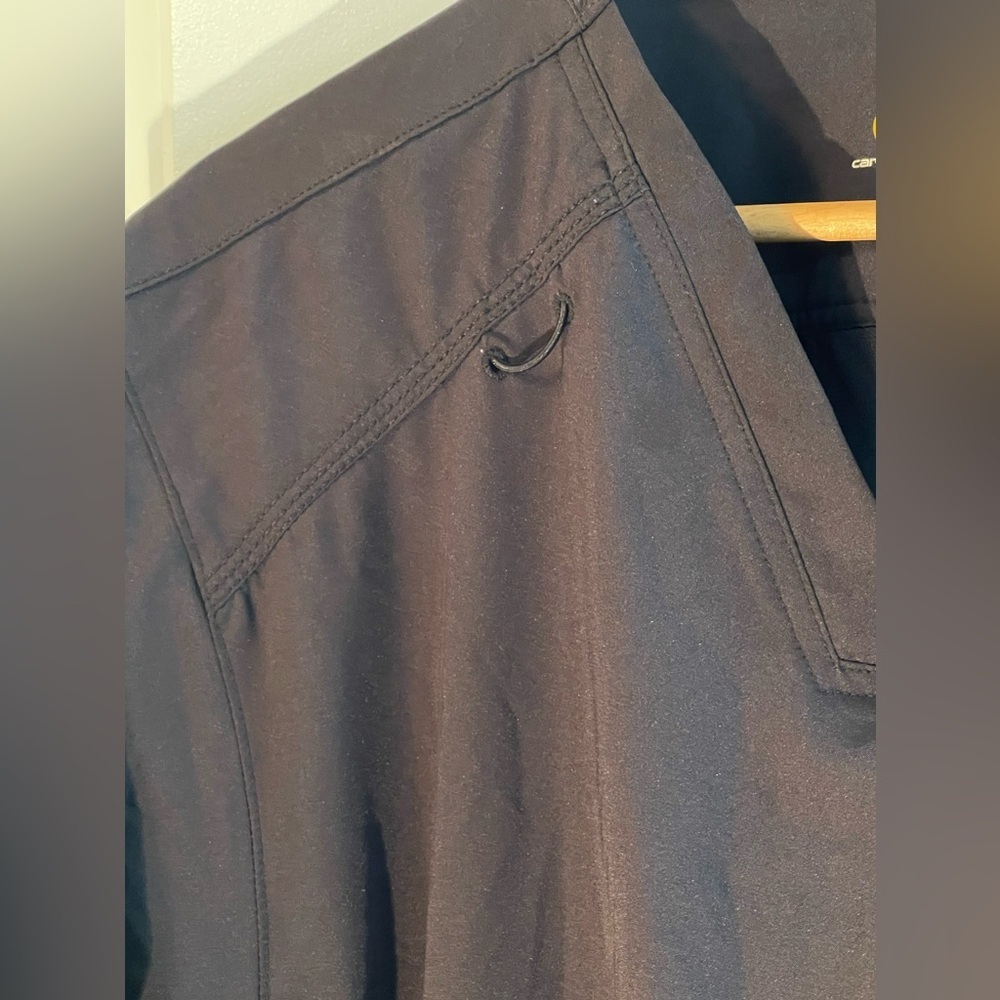 Carhartt Men’s Black Scrub Shirt - Picture 7 of 14